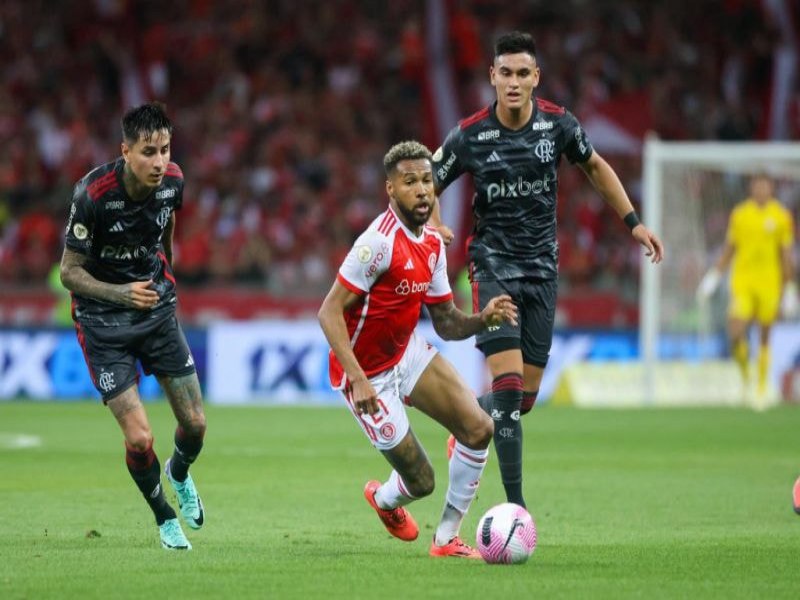 Inter e Flamengo s empatam em jogo atrasado do Brasileiro